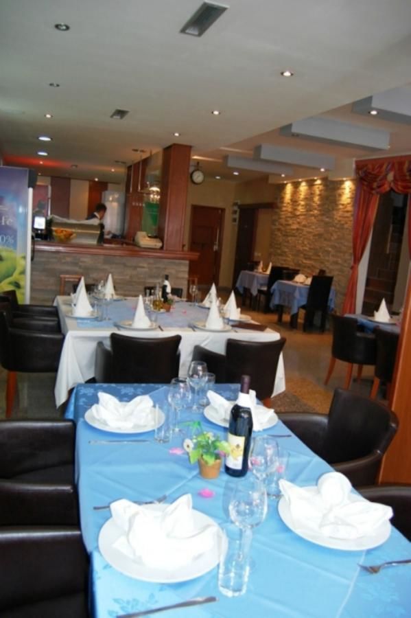 Отель Hotel Dajti Улцинь-21