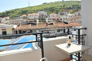 Отель Hotel Dajti Улцинь Трехместный номер-5