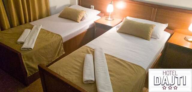Отель Hotel Dajti Улцинь-15