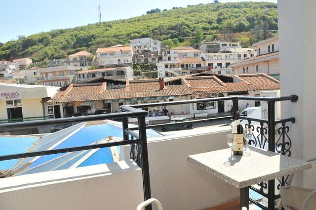 Отель Hotel Dajti Улцинь-19