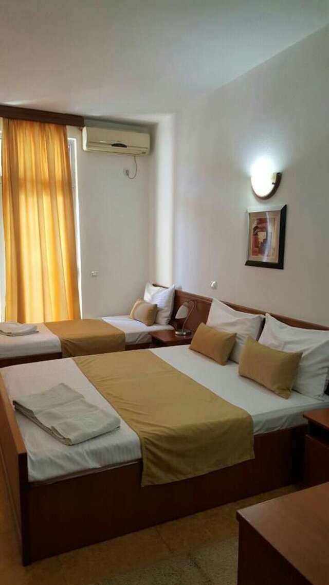 Отель Hotel Dajti Улцинь-7